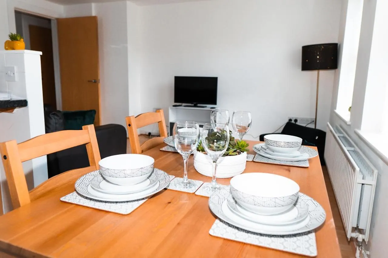 2 Bedroom Apartment Liverpool Hosted By Seren Property 0*,  United Kingdom