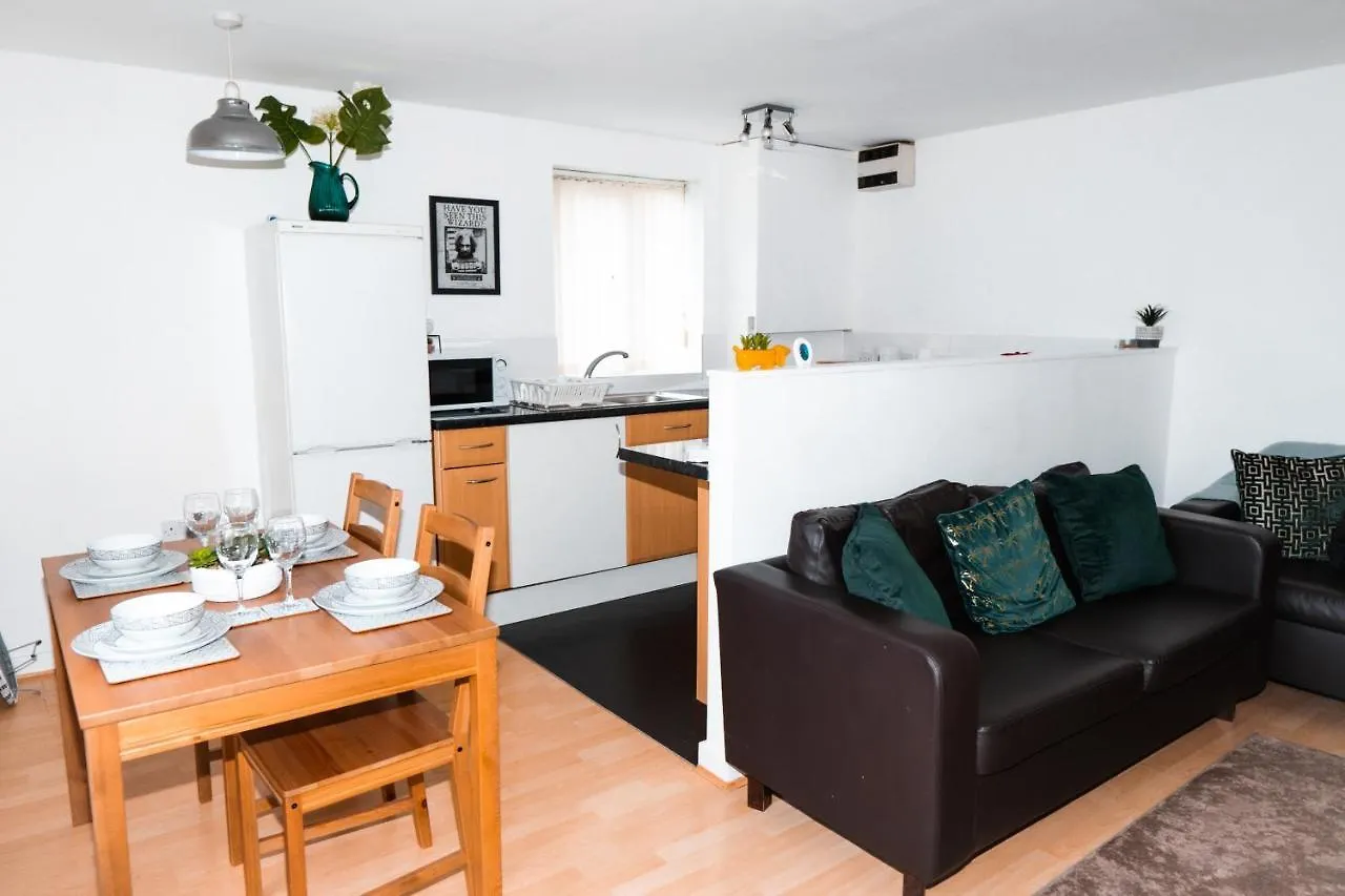 2 Bedroom Apartment Liverpool Hosted By Seren Property